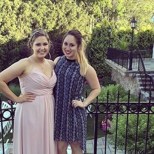 Perfect go to comfortable wedding guest dress!